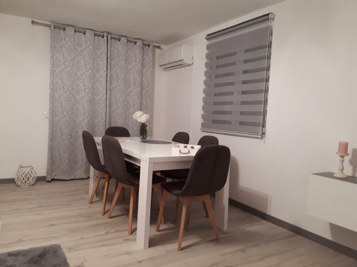 Apartment Jole 1 Trogir Eksteriør bilde